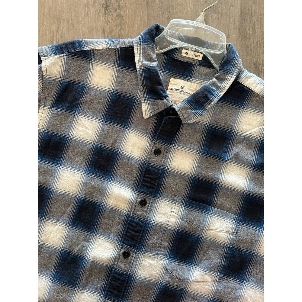 American Eagle Men’s Button Up Short Sleeve Shirt Size XL Seriously Soft